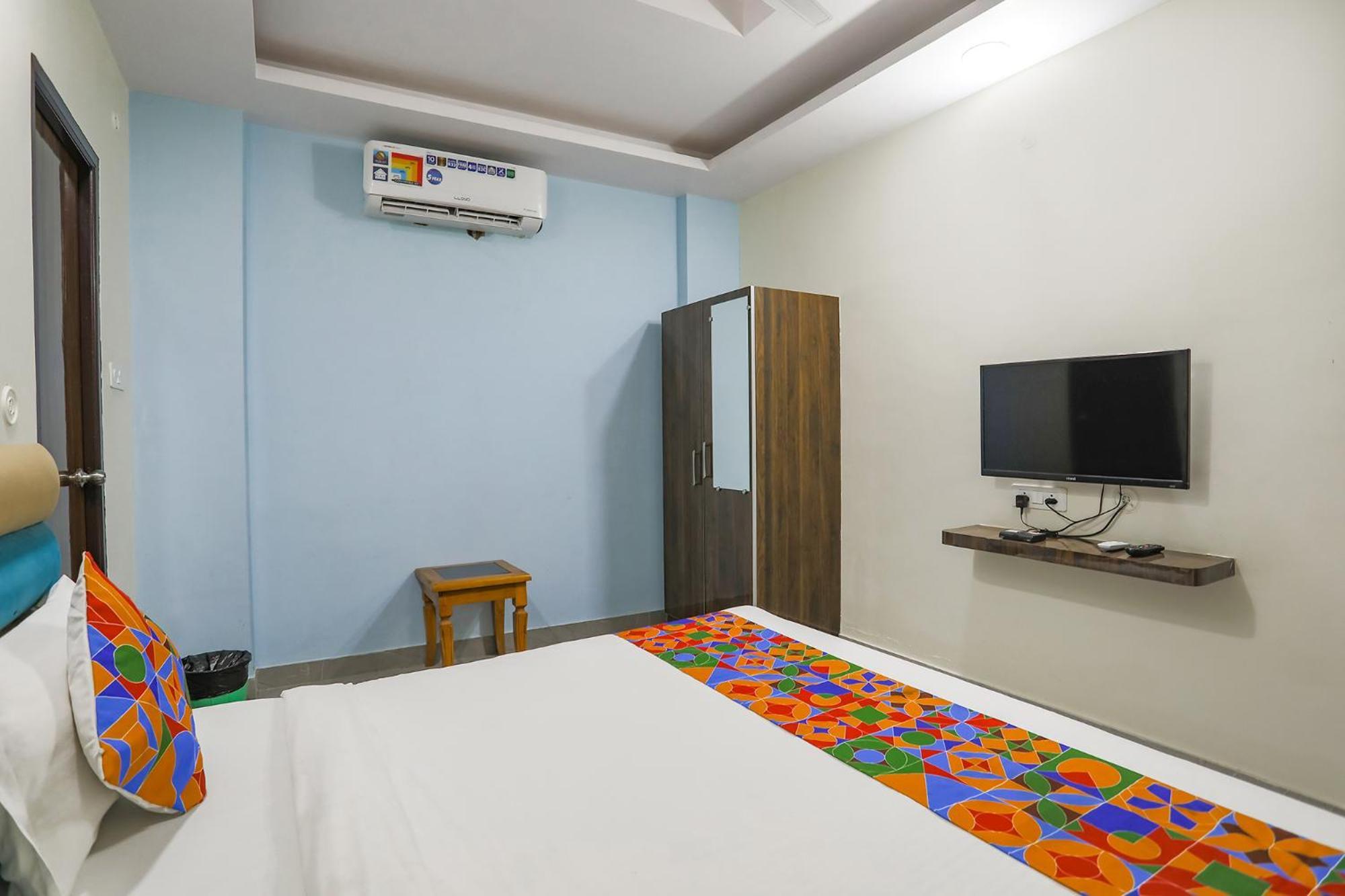 Fabhotel Sm Palace Chinhat Bagian luar foto