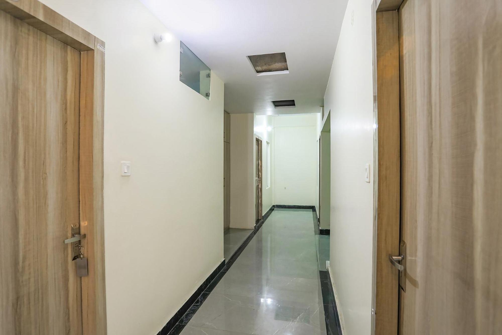 Fabhotel Sm Palace Chinhat Bagian luar foto